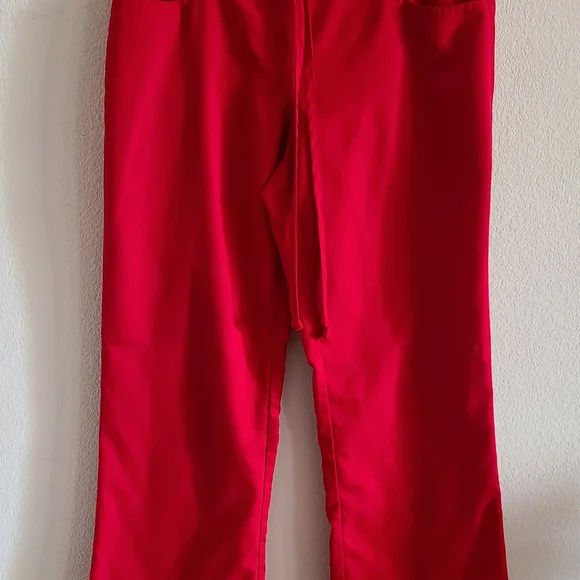 Grey's Anatomy Bold Red Scrub Set - Picture 5 of 12